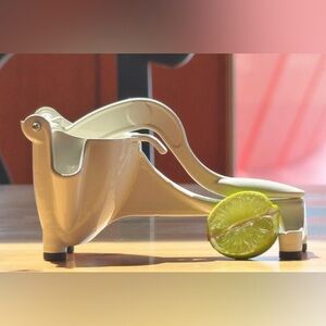 The Original Press from Vintage Kitchen.